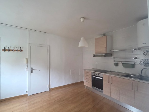 PISO EN VENTA EN RAJOLER