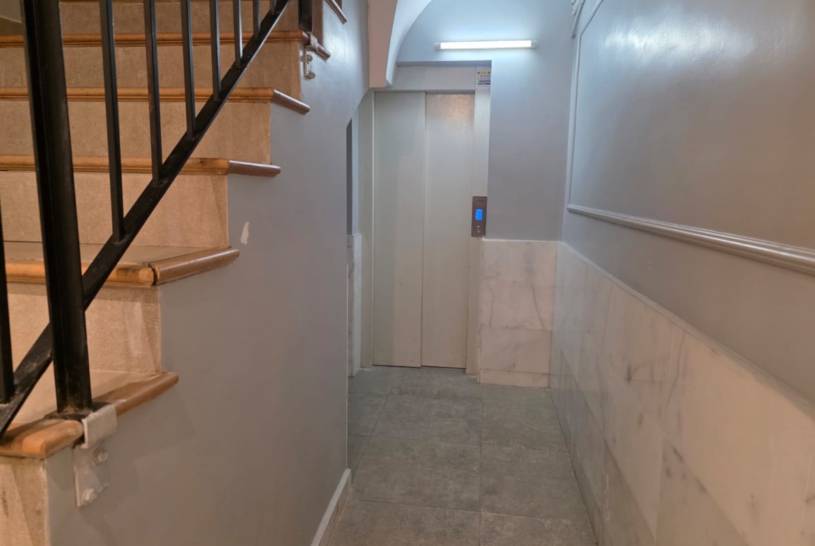 PISO EN VENTA EN CIUTAT VELLA